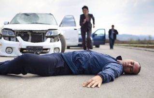 警方调查人大教授骚扰女生事件